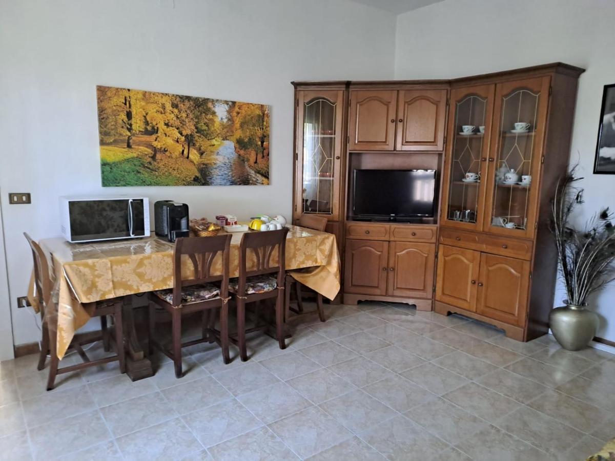 Da Nonna Rosa Camera Nera Bed & Breakfast Будрио Екстериор снимка